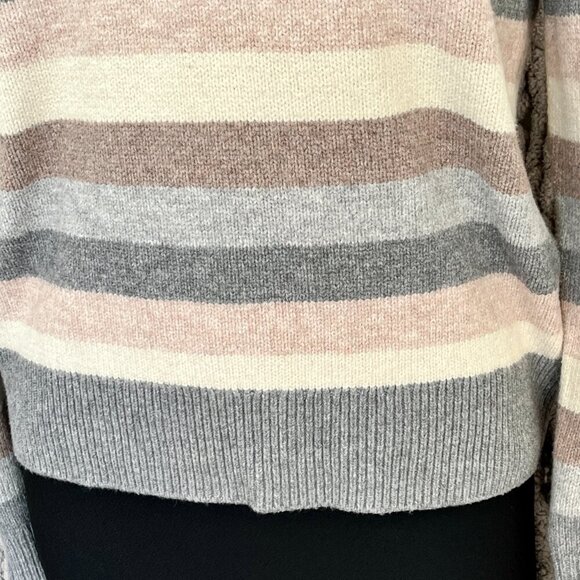 Gap Striped Knit Sweater Size medium - Picture 6 of 13